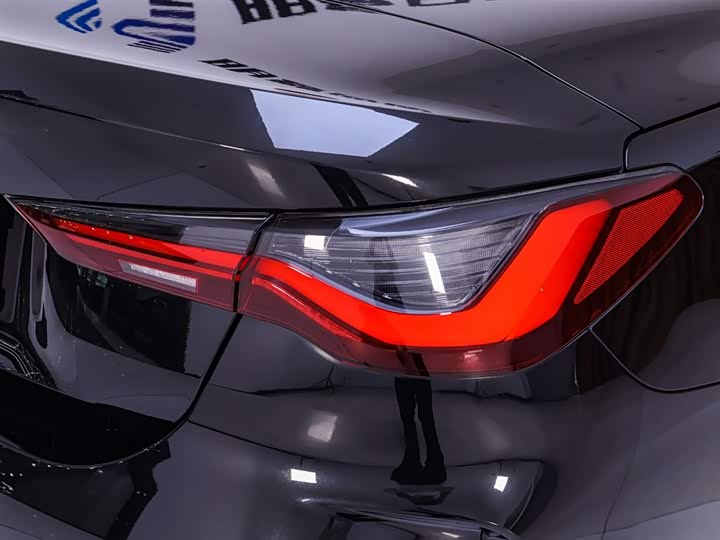 BMW 4 Series 2024 2024款 425i 敞篷M运动套装