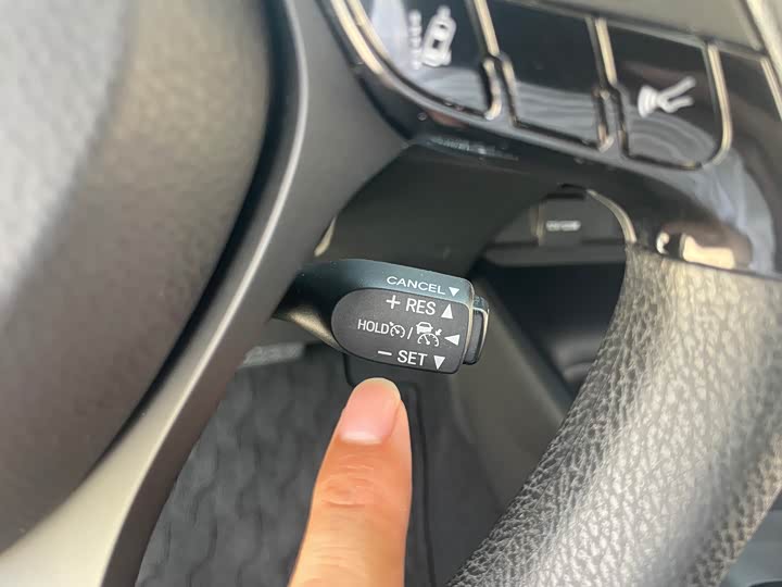 Toyota Izoa 2021 2021款 双擎 2.0L 奕享版