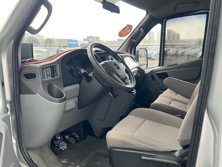 Foton Tuyano 2020 2020款 2.0T 多功能短轴平顶5/6座国VI4F20TC3