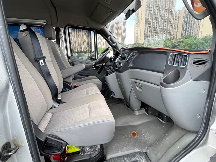 Foton Tuyano 2020 2020款 2.0T 多功能短轴平顶5/6座国VI4F20TC3