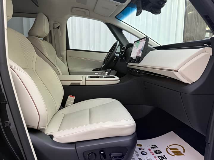 Lexus LM 2023 2023款 350h 七座隽雅版