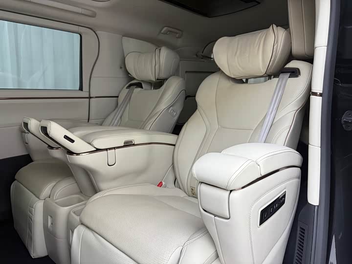 Lexus LM 2023 2023款 350h 七座隽雅版