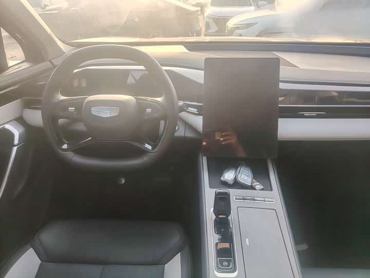 Geely Atlas L 2024 2024款 1.5TD DCT尊贵版