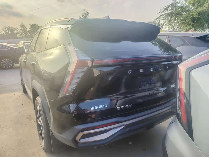 Geely Atlas L 2024 2024款 1.5TD DCT尊贵版