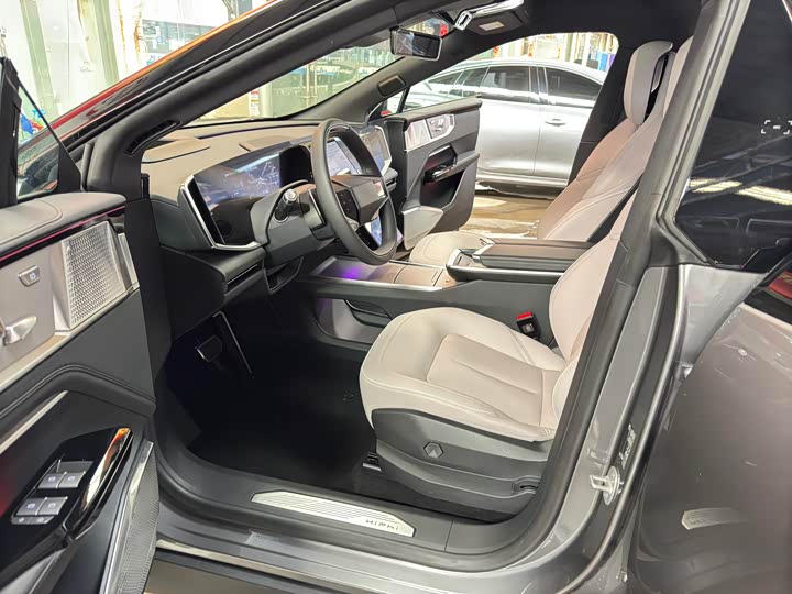 HiPhi Y 2023 2023款 560km 先锋版