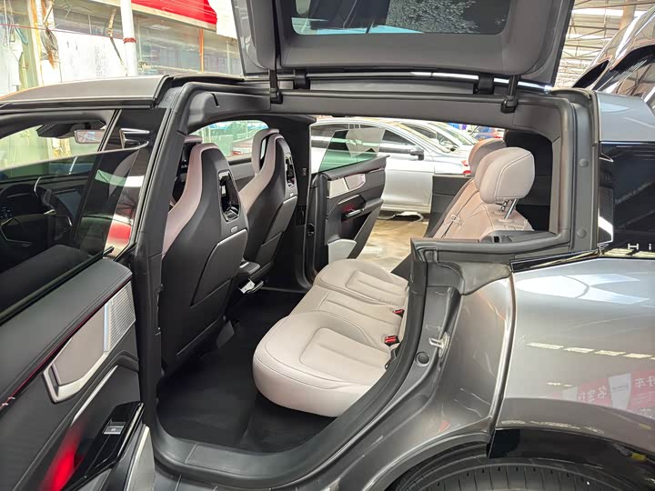 HiPhi Y 2023 2023款 560km 先锋版