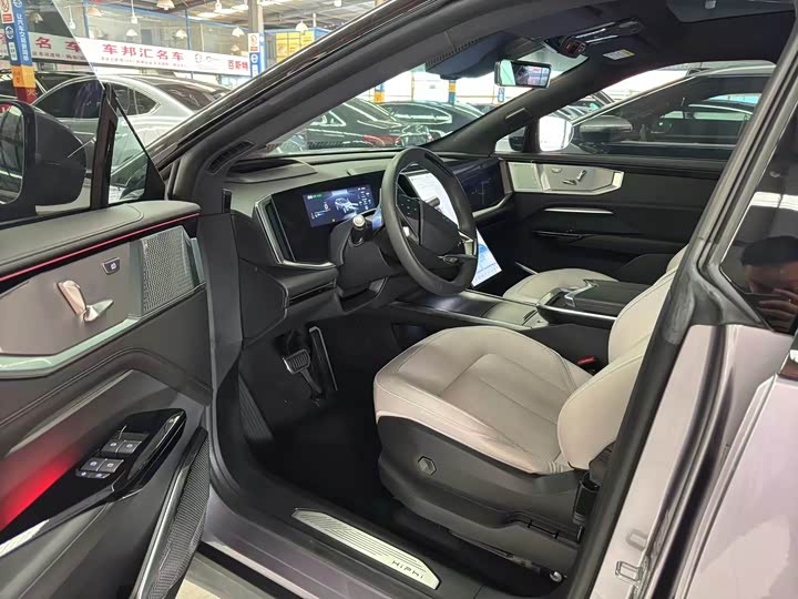 HiPhi Y 2023 2023款 560km 先锋版