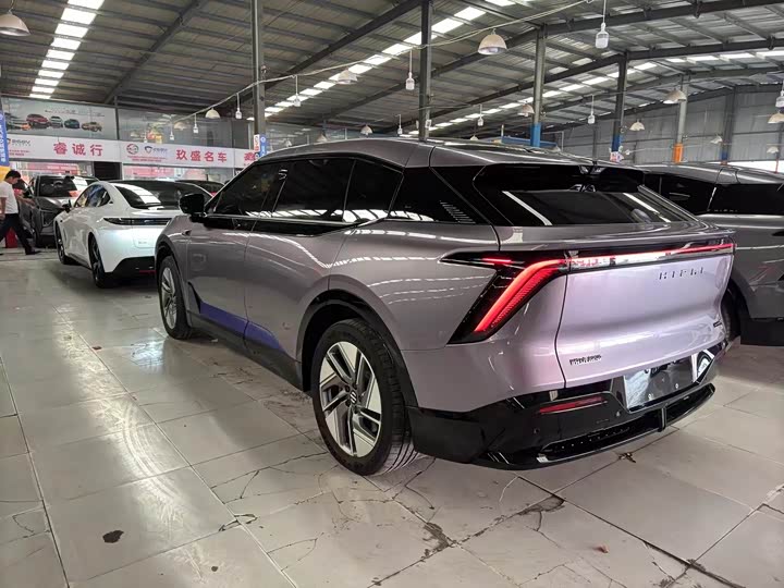 HiPhi Y 2023 2023款 560km 先锋版