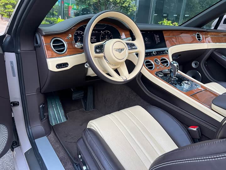 Bentley Continental GT 2024 2024款 4.0T GT V8 敞篷版