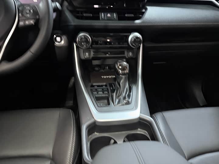 Toyota Wildlander 2024 2024款 2.0L CVT两驱豪华PLUS版