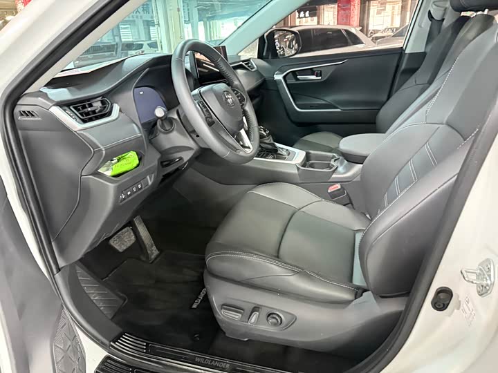 Toyota Wildlander 2024 2024款 2.0L CVT两驱豪华PLUS版