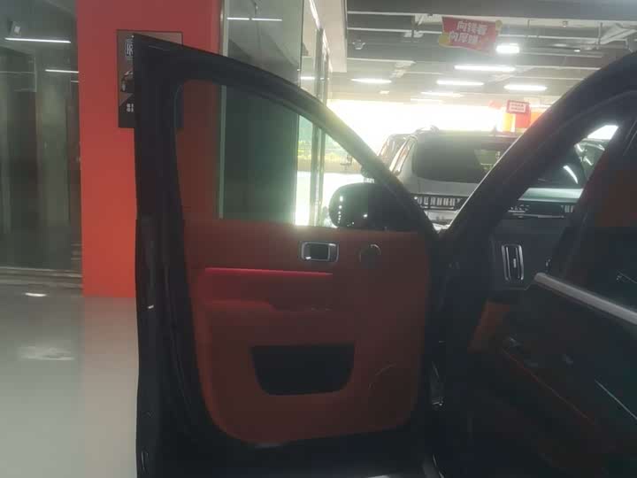 LiXiang L8 2025 2025款 Max 智能焕新版