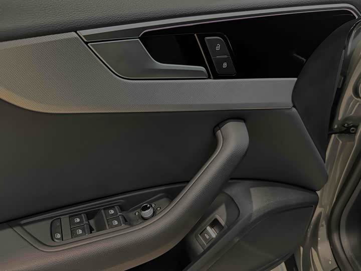 Audi A5 2024 2024款 Sportback 40 TFSI 时尚动感型