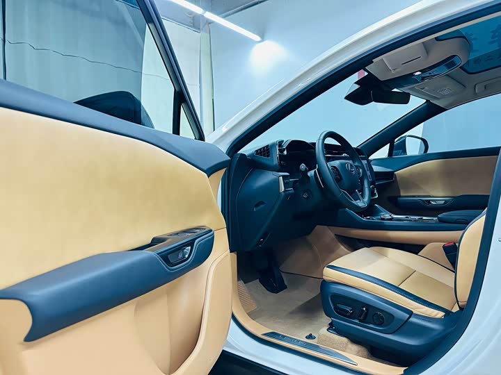 Lexus RZ 2023 2023款 450e 四驱纵享版