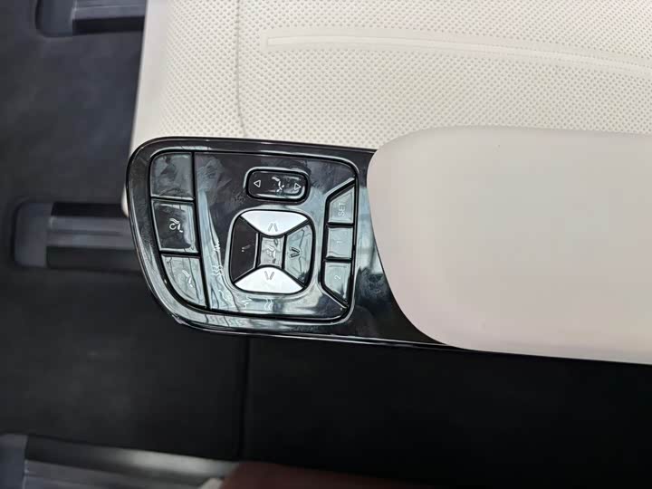 BYD Xia 2025 2025款 DM-i 1.5T 180km 超越型