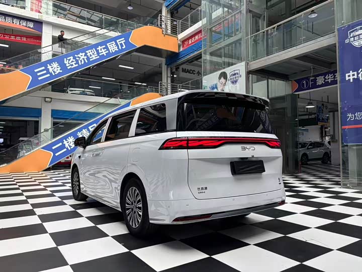BYD Xia 2025 2025款 DM-i 1.5T 180km 超越型