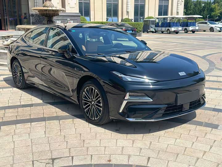 Geely Galaxy Starshine 8 EM-i 2025 2025款 130km EM-i 尊贵版