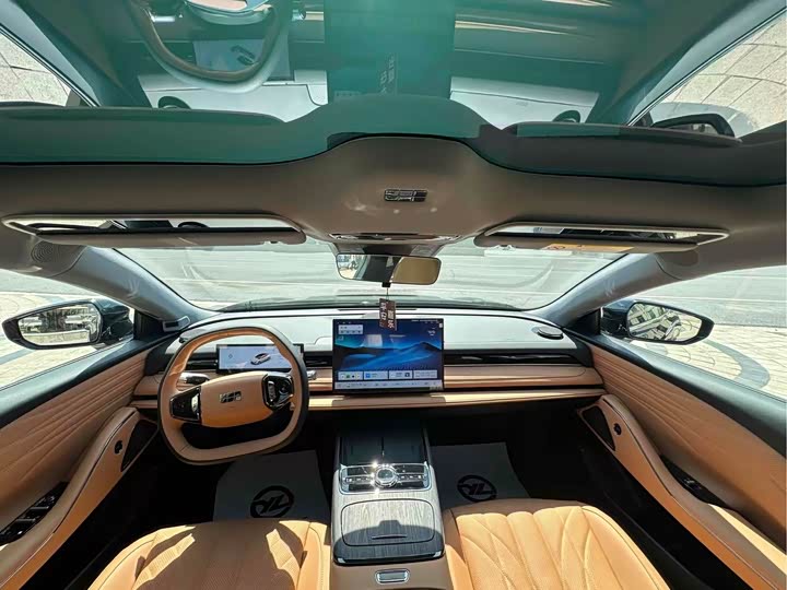 Geely Galaxy Starshine 8 EM-i 2025 2025款 130km EM-i 尊贵版