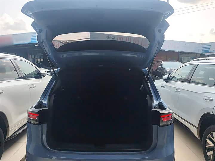 Volkswagen Tharu 2025 2025款 新锐 300TSI 锐享版