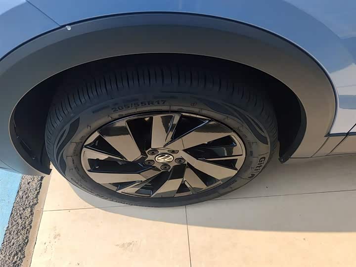 Volkswagen Tharu 2025 2025款 新锐 300TSI 锐享版