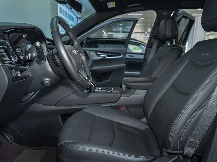 Cadillac XT6 2022 2022款 2.0T 七座四驱豪华型