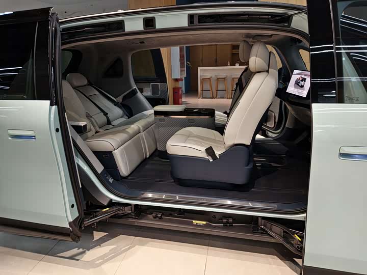 Zeekr Mix 2025 2025款 长续航智驾版