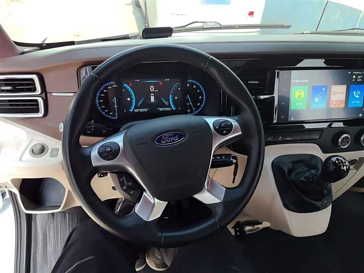 Ford Transit New 2021 2021款 2.2T手动普通型客车Pro长轴带机械踏板9座中顶国VI