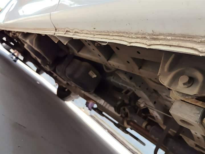 Ford Transit New 2021 2021款 2.2T手动普通型客车Pro长轴带机械踏板9座中顶国VI