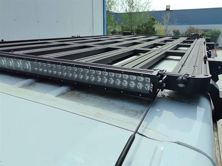 Ford Transit New 2021 2021款 2.2T手动普通型客车Pro长轴带机械踏板9座中顶国VI