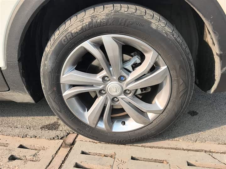 Changan CS15 2021 2021款 1.5L 自动进取型