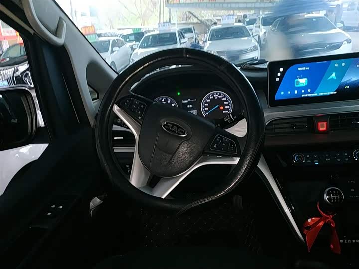 JAC Refine M3 2023 2023款 PLUS 1.8L 7/8座智联版