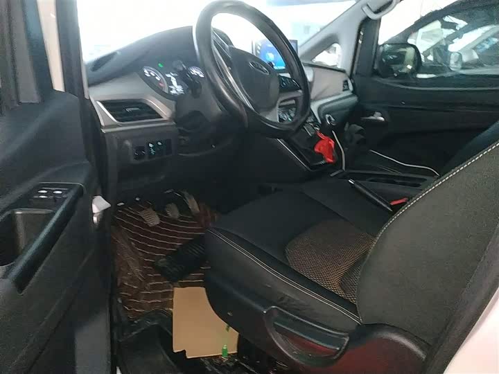 JAC Refine M3 2023 2023款 PLUS 1.8L 7/8座智联版