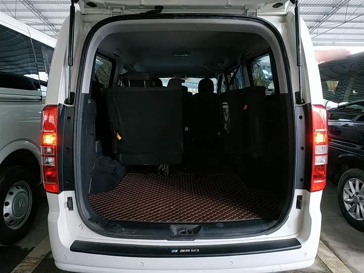 JAC Refine M3 2023 2023款 PLUS 1.8L 7/8座智联版