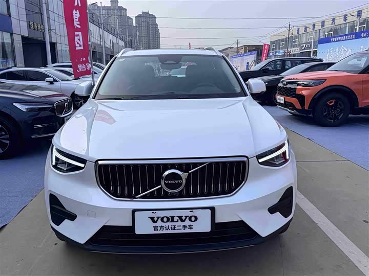 Volvo XC40 2025 2025款 B4 四驱智远豪华版