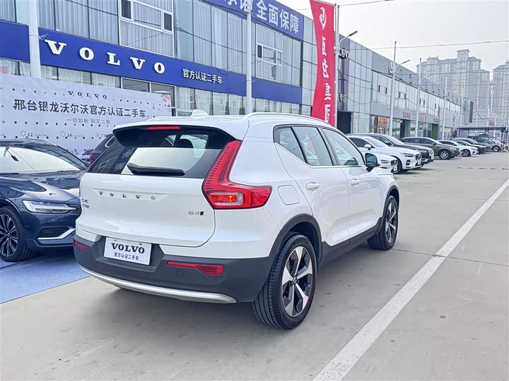 Volvo XC40 2025 2025款 B4 四驱智远豪华版