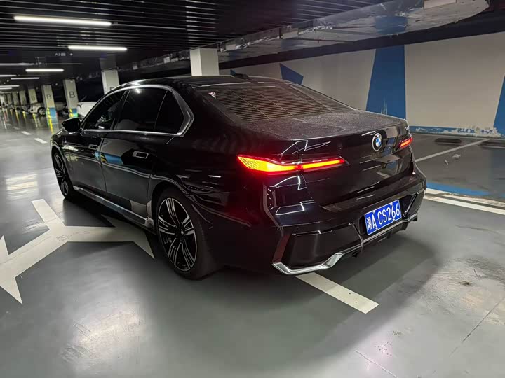 BMW 7 Series 2023 2023款 改款 740Li 尊享型 M运动套装
