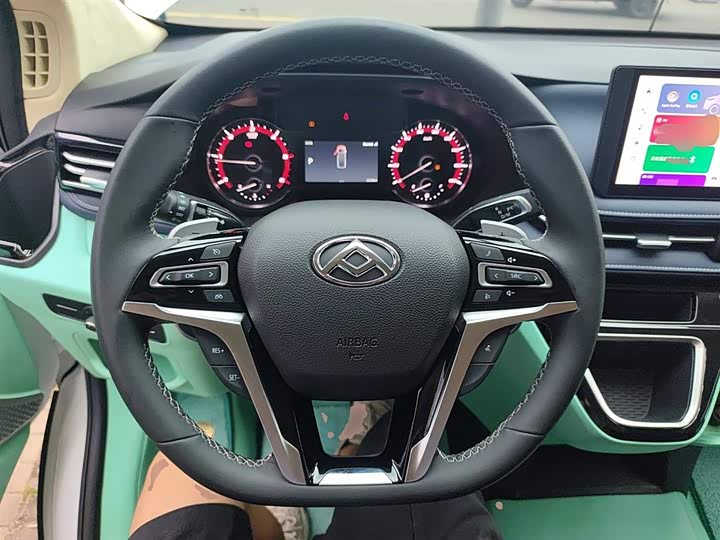 Maxus V70 2023 2023款 2.0T 精英版 自动短轴低顶 5/6座