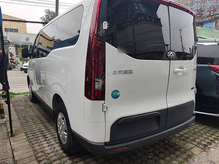 Maxus V70 2023 2023款 2.0T 精英版 自动短轴低顶 5/6座