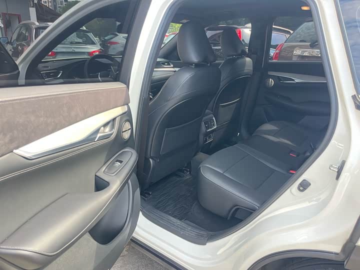 Infiniti QX50 2022 2022款 2.0T 四驱旗舰版