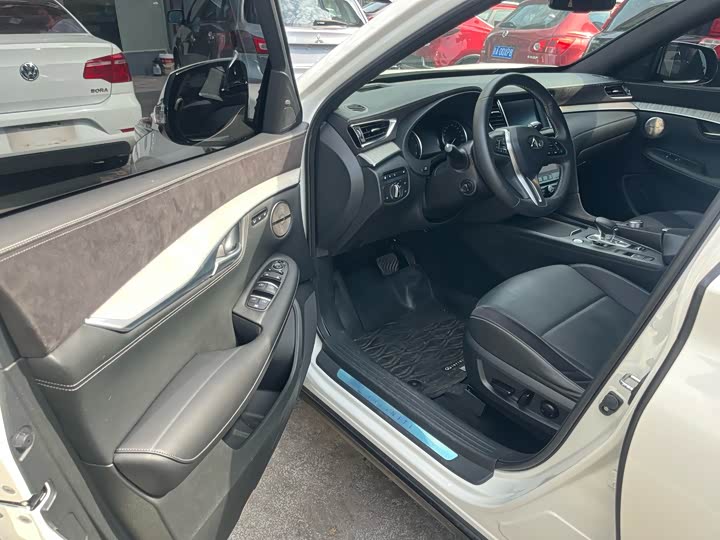 Infiniti QX50 2022 2022款 2.0T 四驱旗舰版