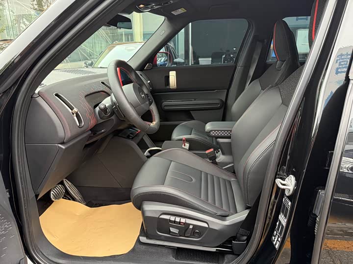 Mini Countryman JCW 2024 2024款 2.0T JOHN COOPER WORKS