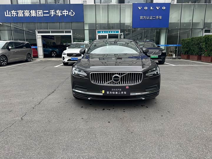 Volvo S90 2025 2025款 B5 智逸豪华版