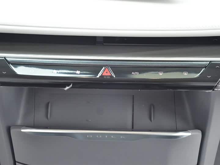 Buick GL8 ES 2025 2025款 陆尊 尊享版