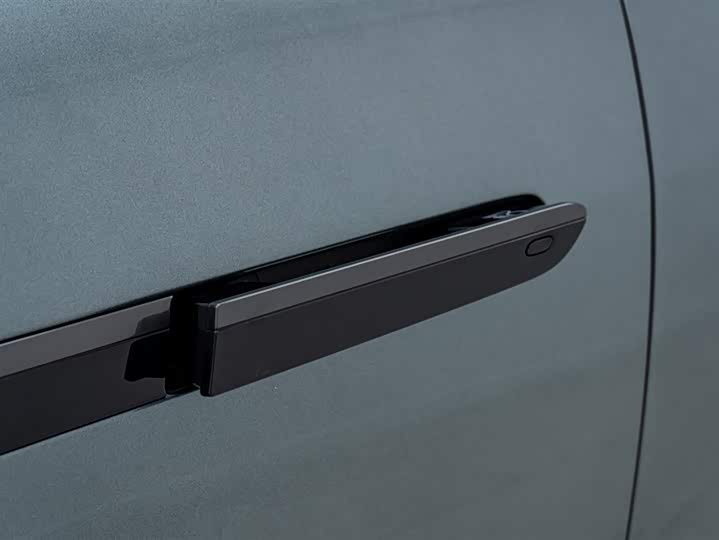 BYD Han L 2025 2025款 DM-p 四驱激光雷达旗舰型