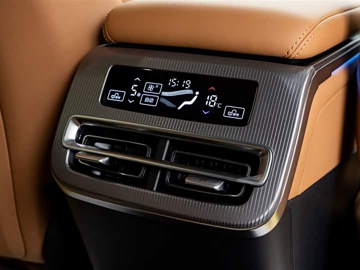 BYD Han L 2025 2025款 DM-p 四驱激光雷达旗舰型