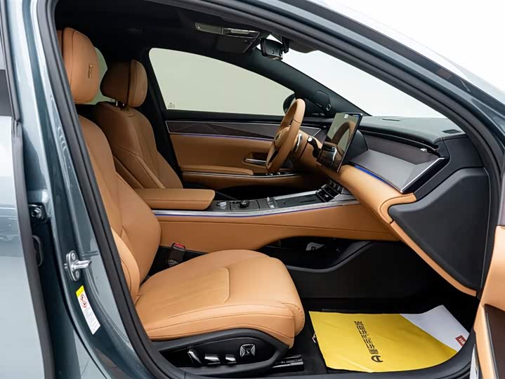 BYD Han L 2025 2025款 DM-p 四驱激光雷达旗舰型