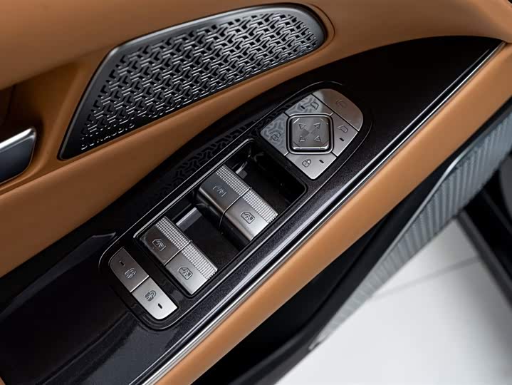 BYD Han L 2025 2025款 DM-p 四驱激光雷达旗舰型