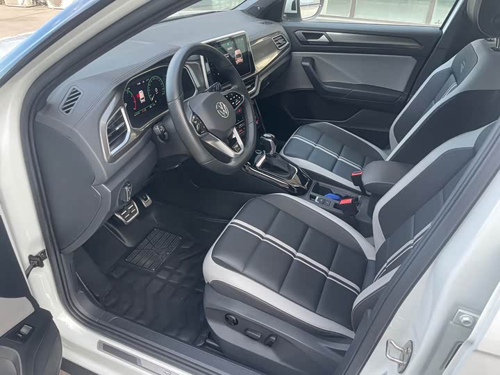 Volkswagen T-Roc 2023 2023款 300TSI DSG两驱星光版