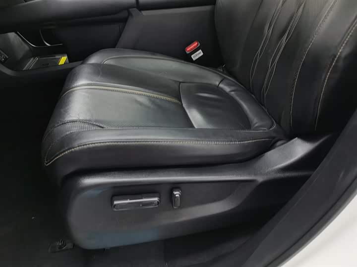 Honda UR-V 2020 2020款 240TURBO 两驱致悦版