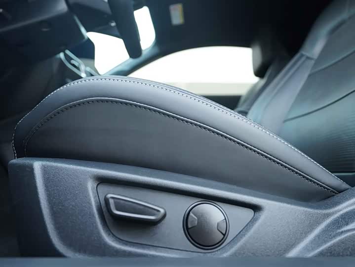 Ford Mustang 2024 2024款 2.3T EcoBoost 硬顶性能版